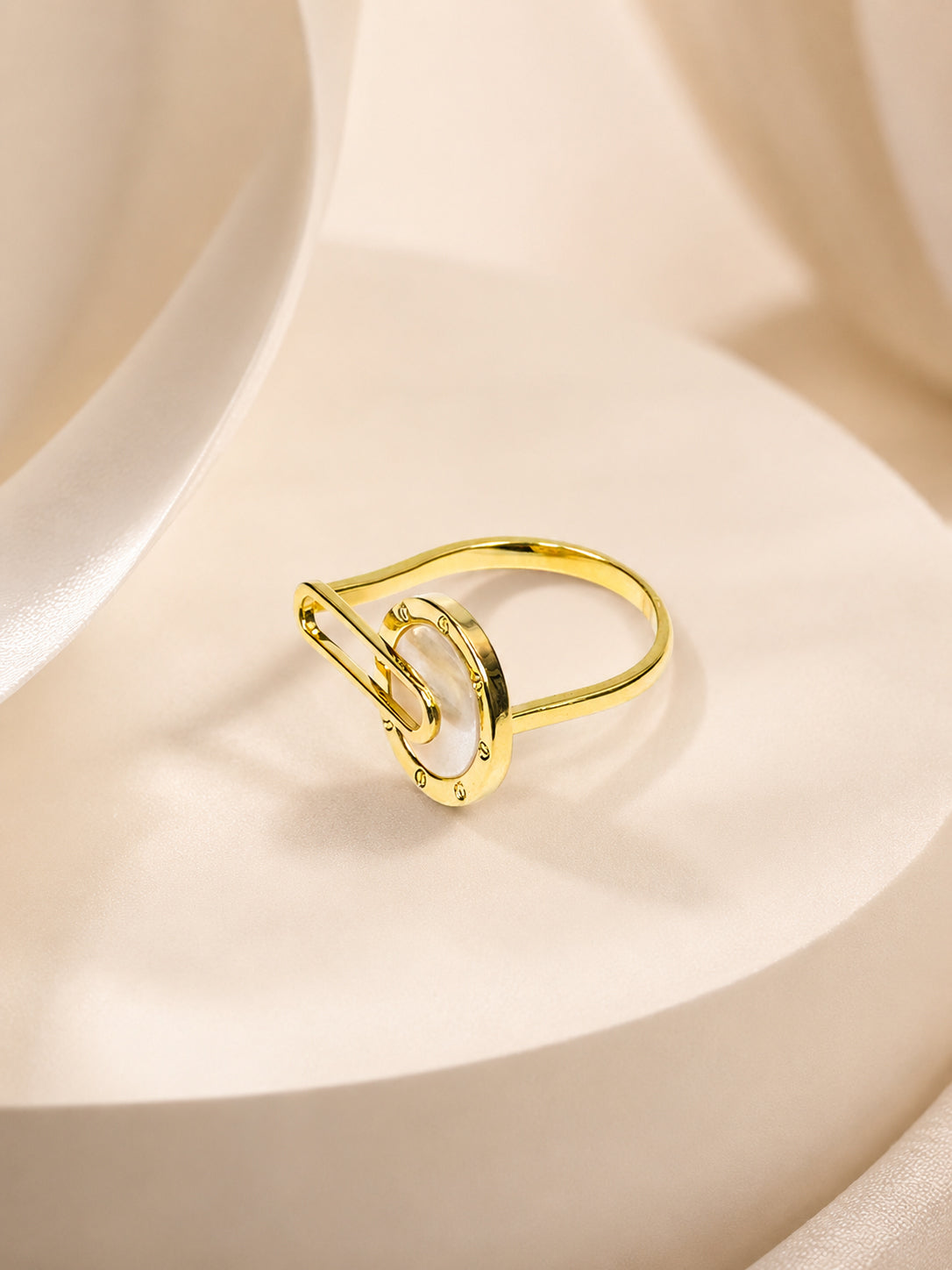 18K Gold Plated Minimal Anti-Tarnish Waterproof Ring