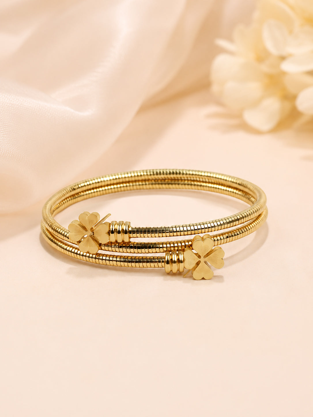 Aanura Four-Leaf Clover Gold Coil Bracelet