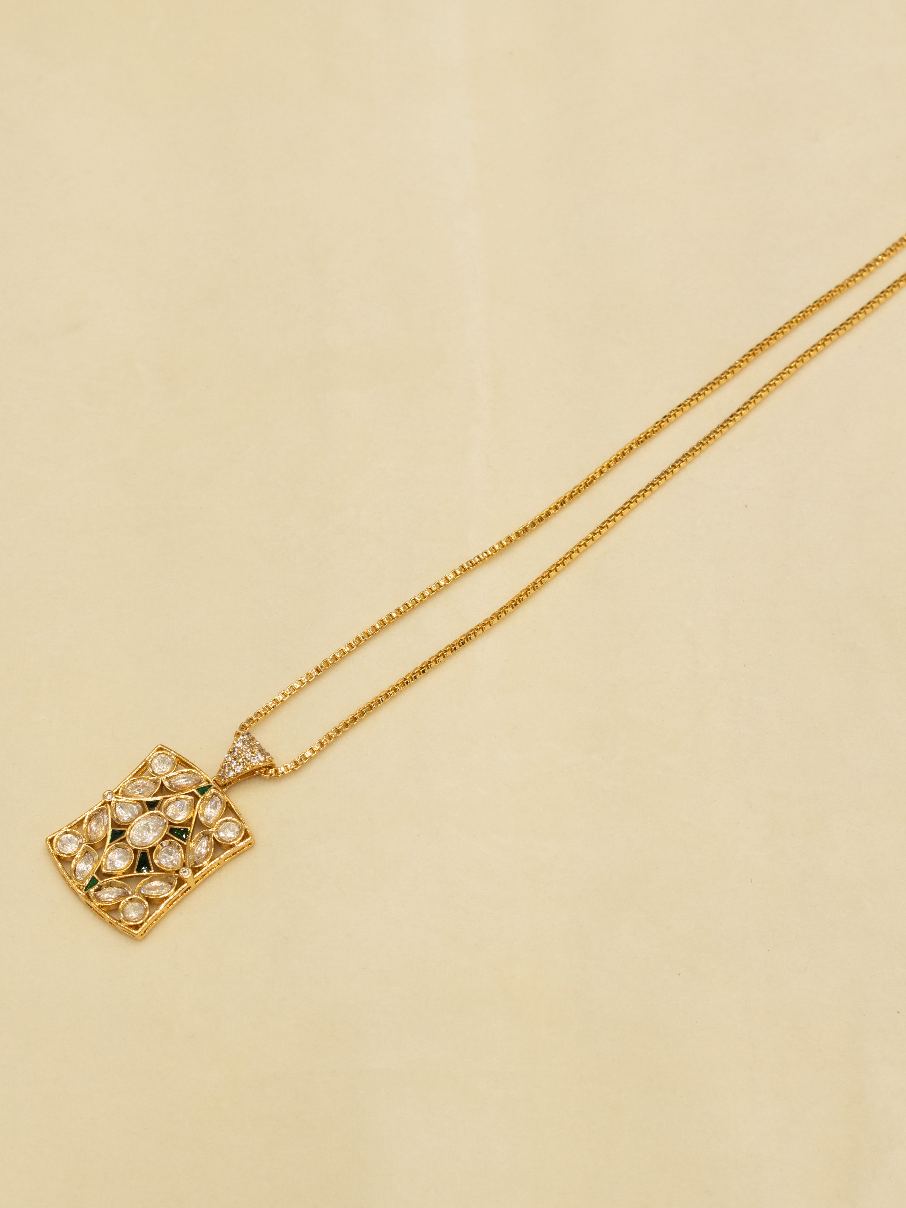 Aanura Minimal Kundan Pendant Necklace with Earrings