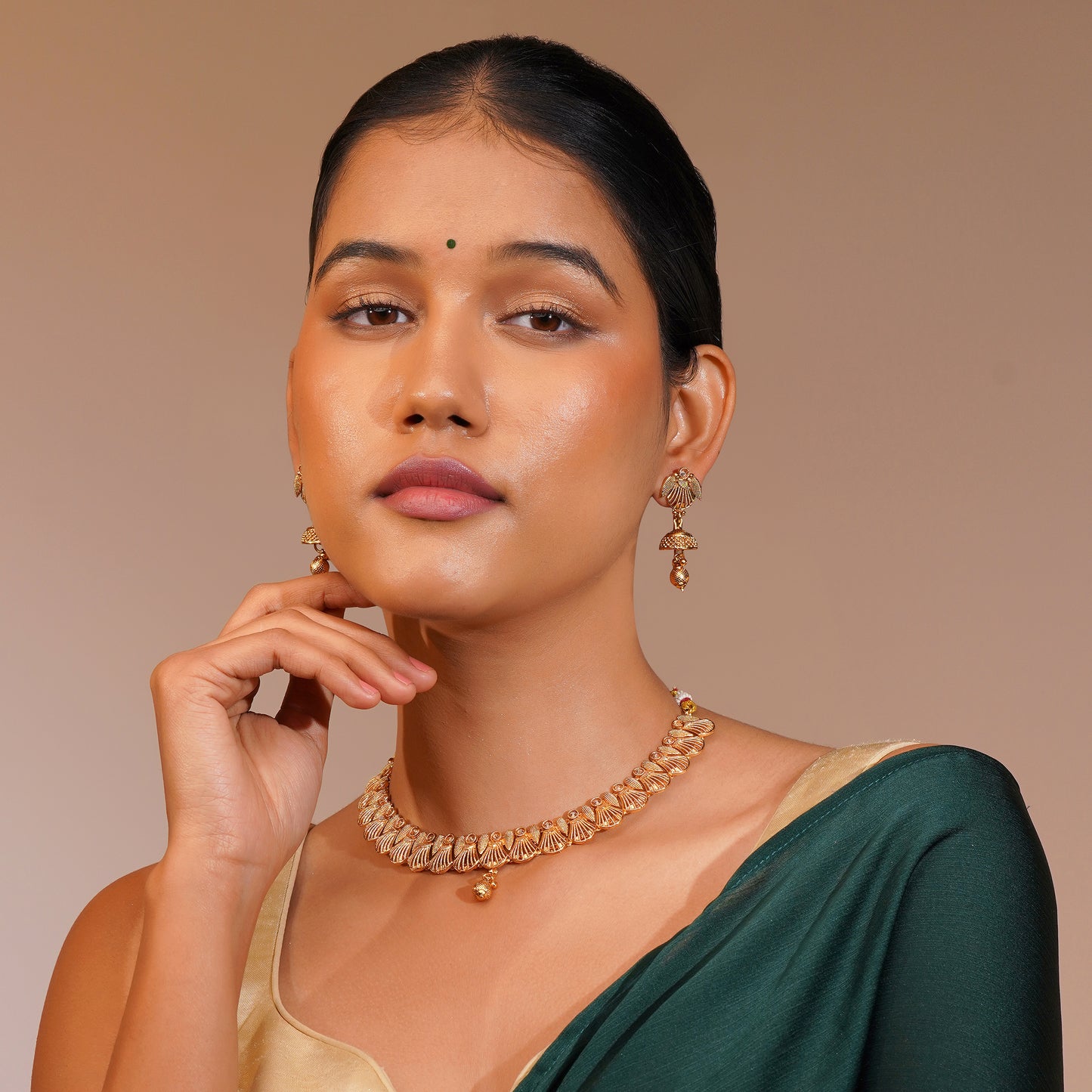 Aanura Gold Plated Scallop Necklace Set