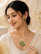 Aanura Spiral Green Rose Necklace & Earrings Set