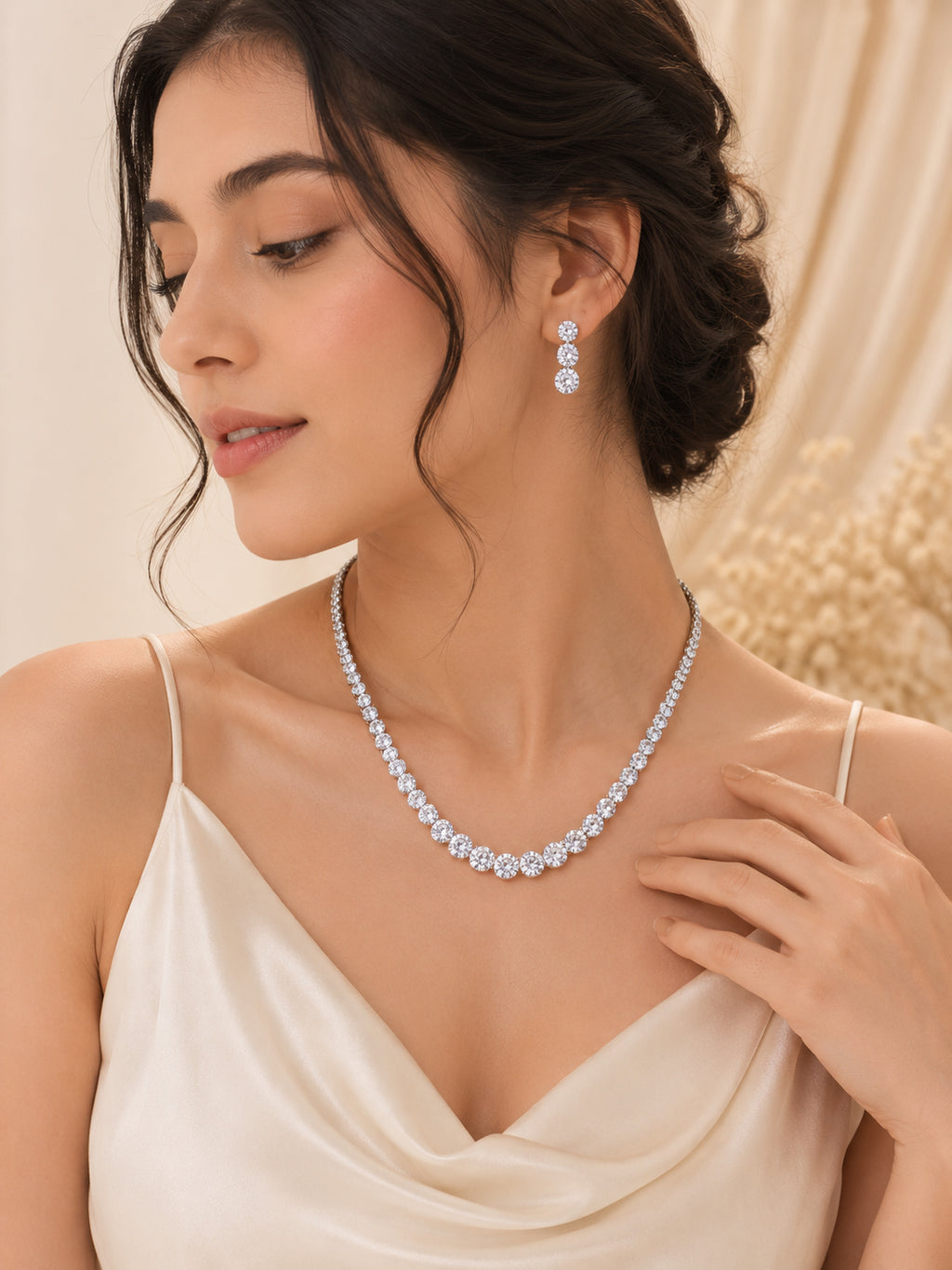 Aanura Classic Solitaire Necklace Set