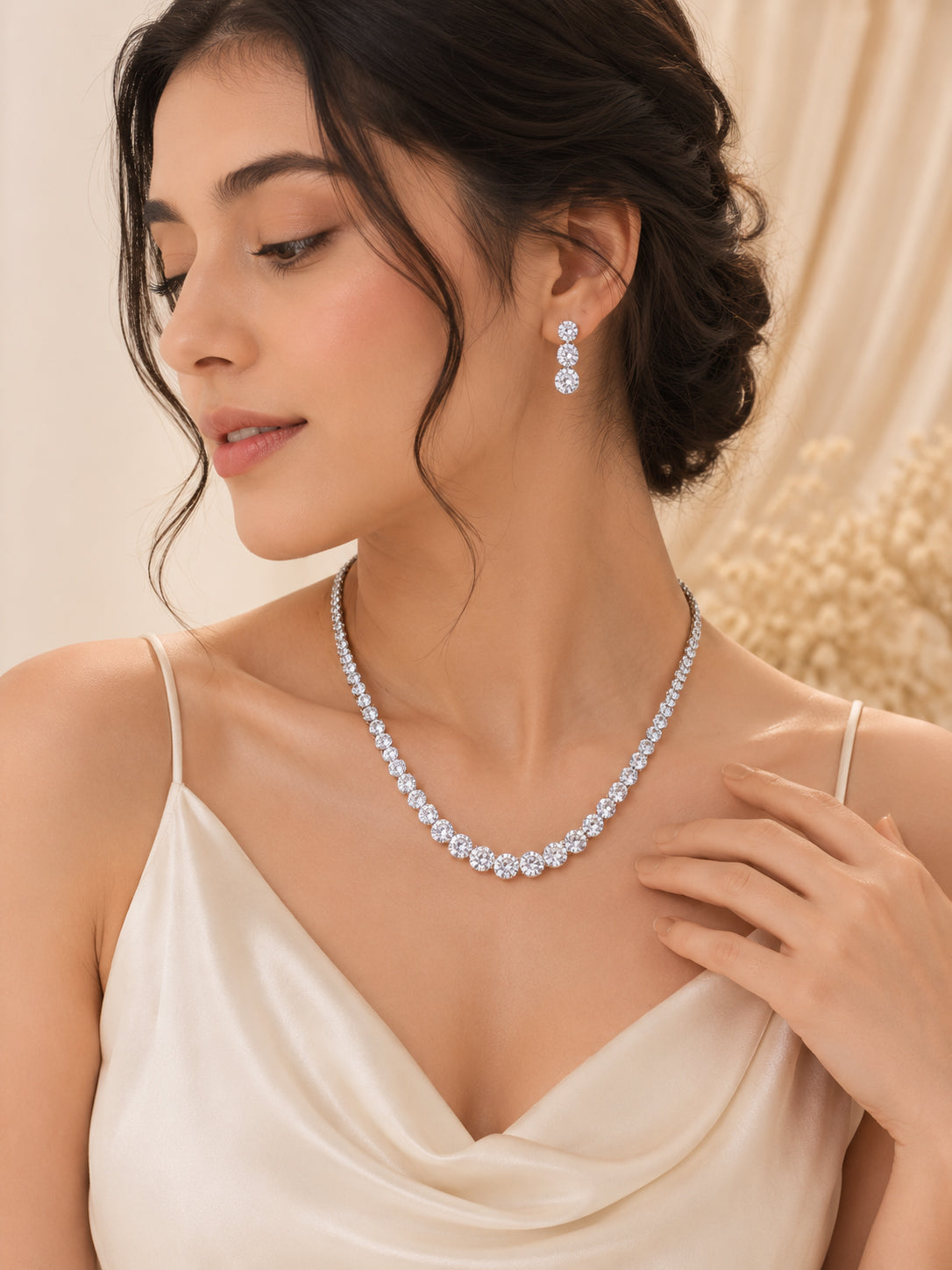 Aanura Classic Solitaire Necklace Set
