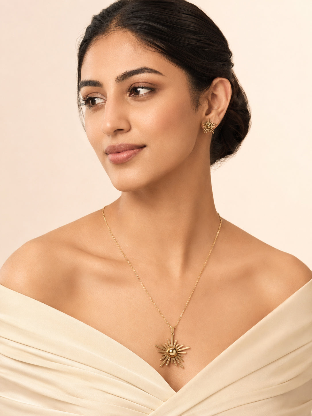 Aanura Golden Sunburst Necklace & Earrings Set