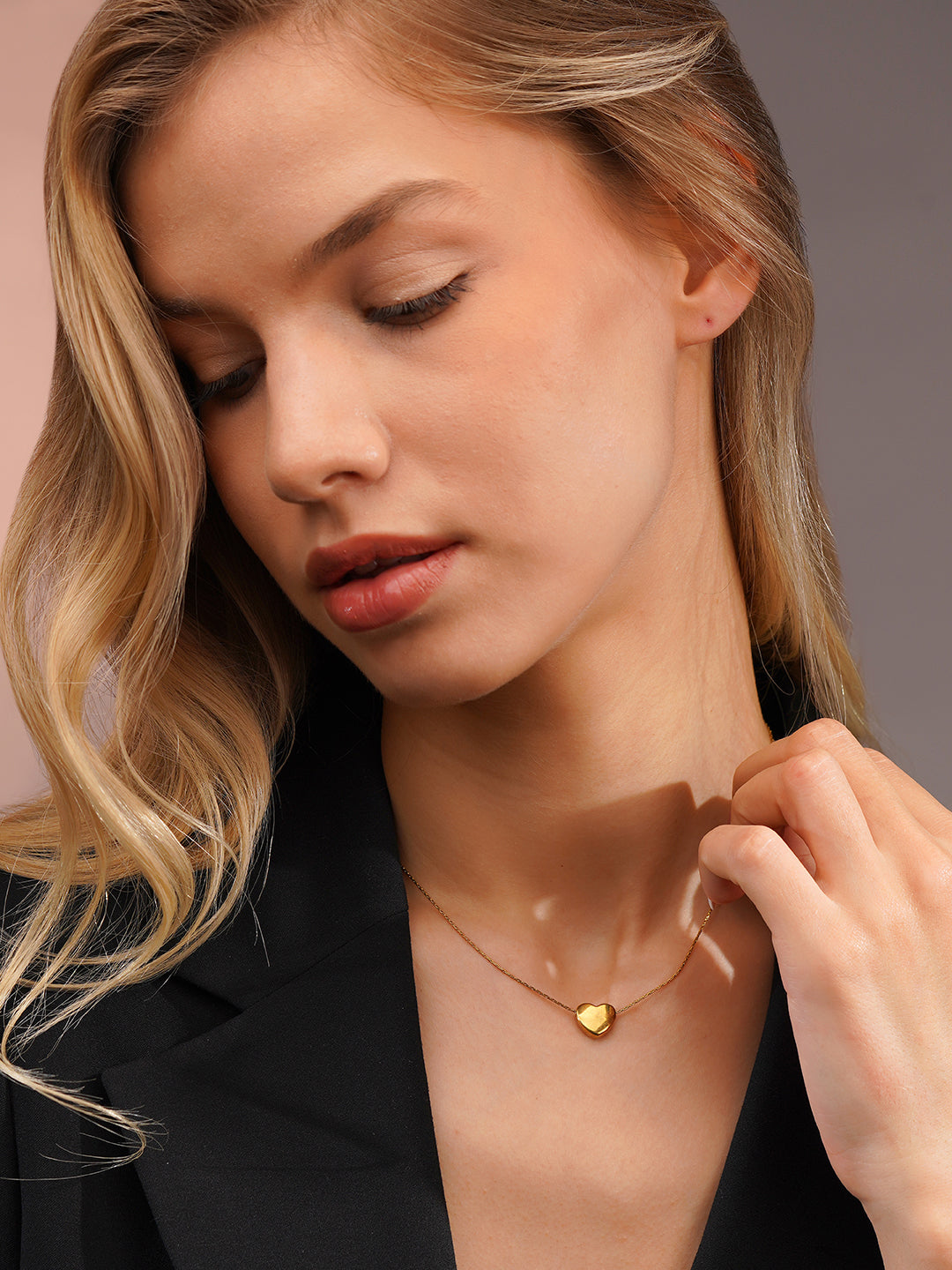 Aanura Minimal Heart Pendant Necklace
