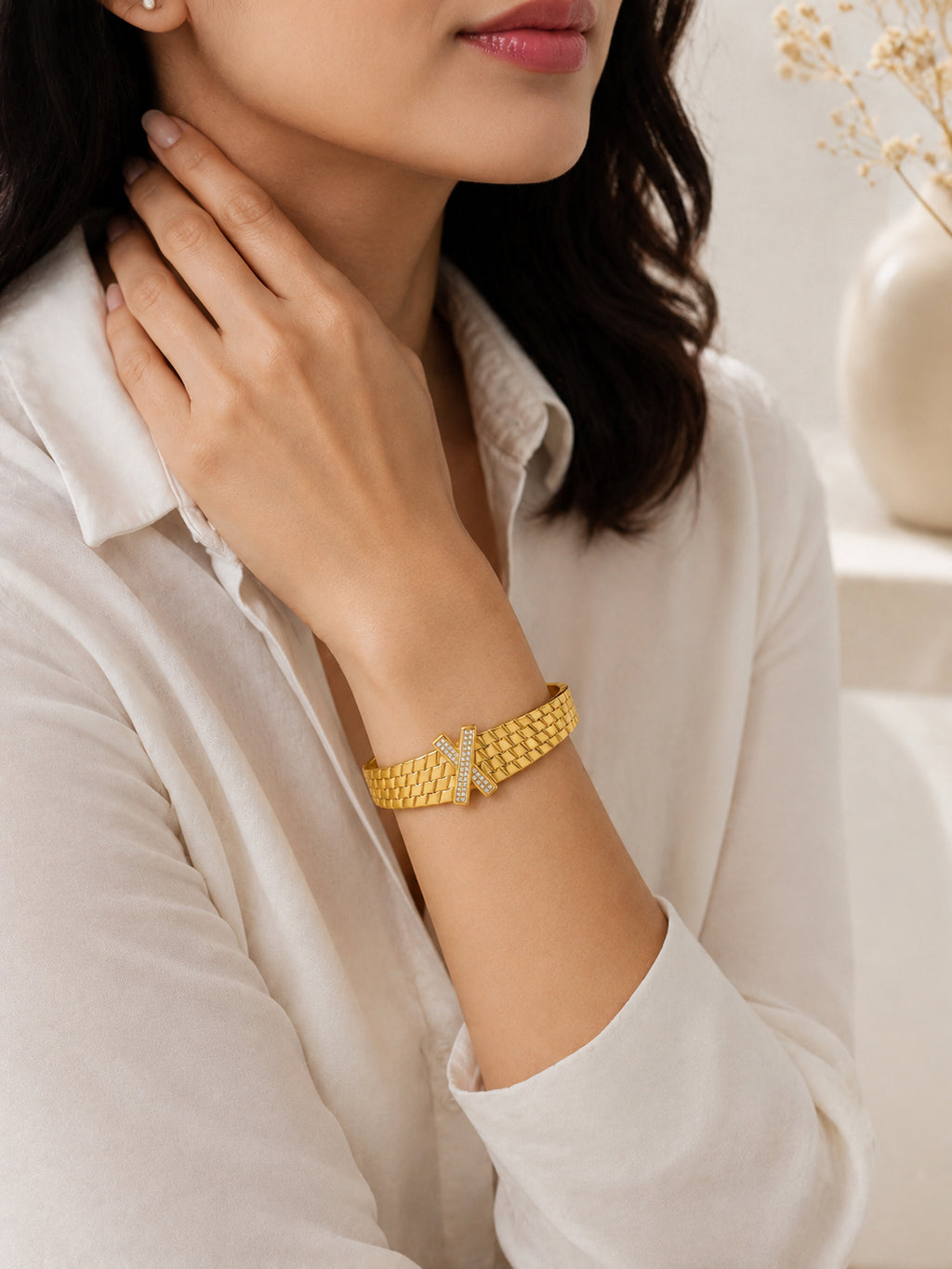 Aanura Textured Gold X Motif Bracelet