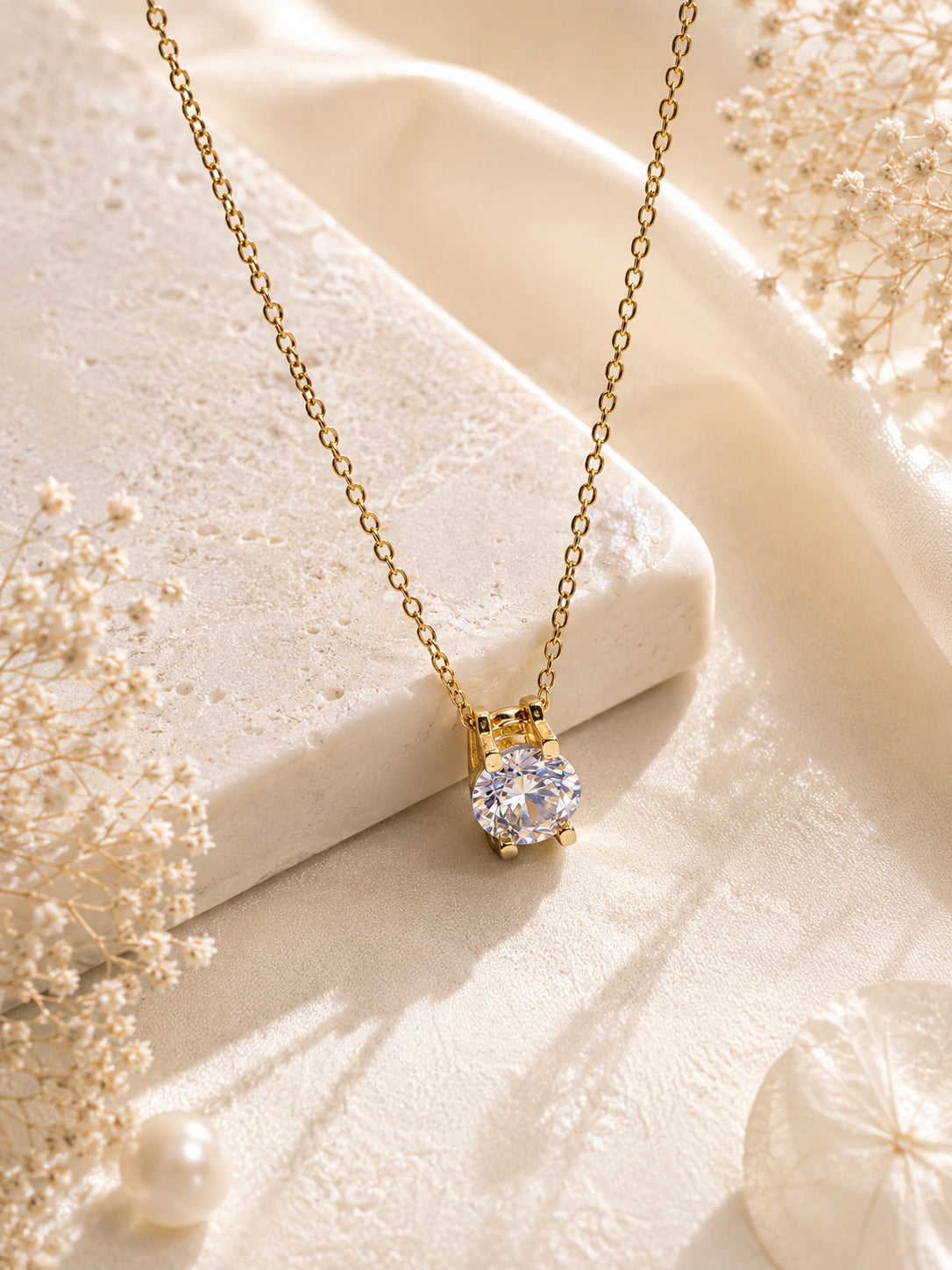 Aanura Classic Solitaire Pendant Necklace