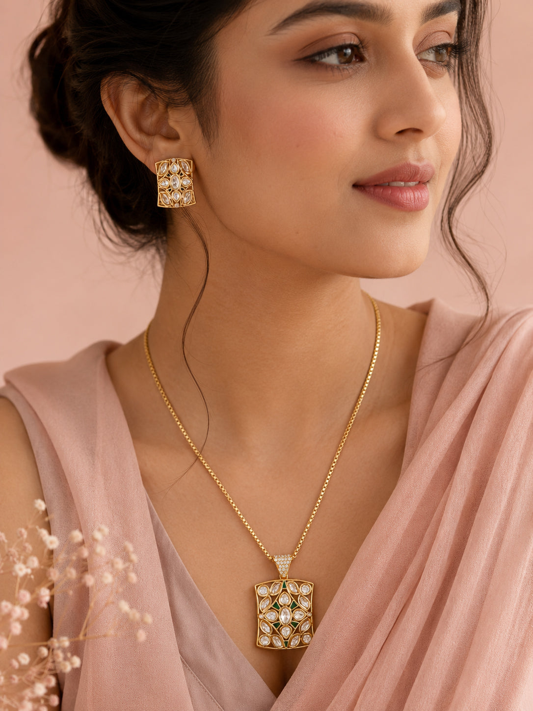 Aanura Minimal Kundan Pendant Necklace with Earrings