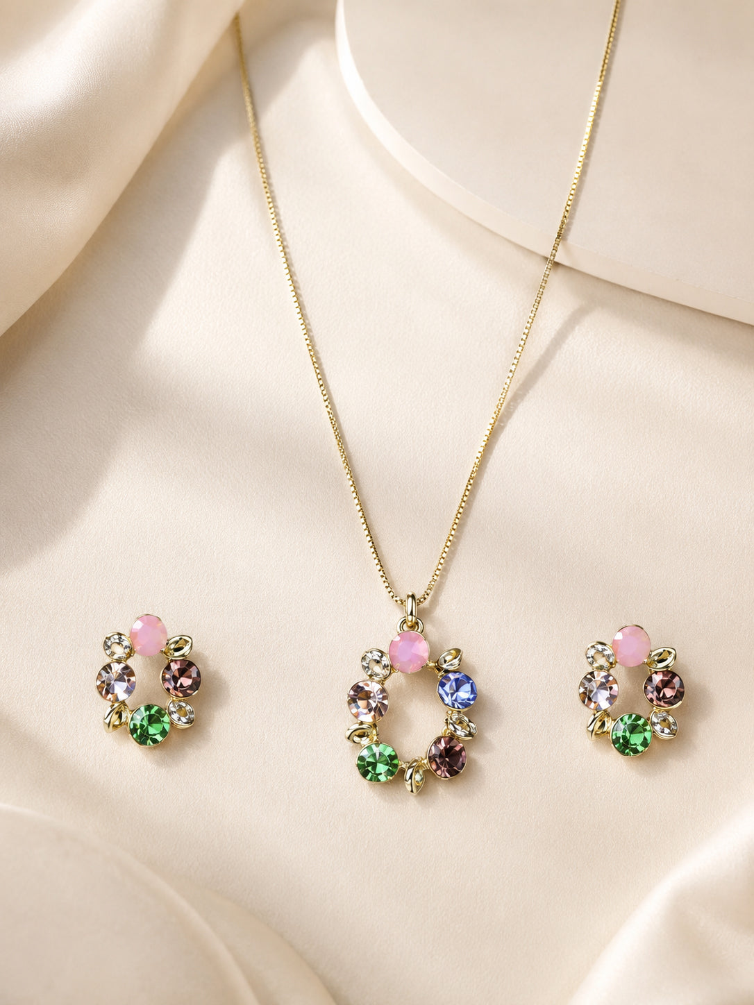 Golden Floral Wreath Necklace & Earrings Set
