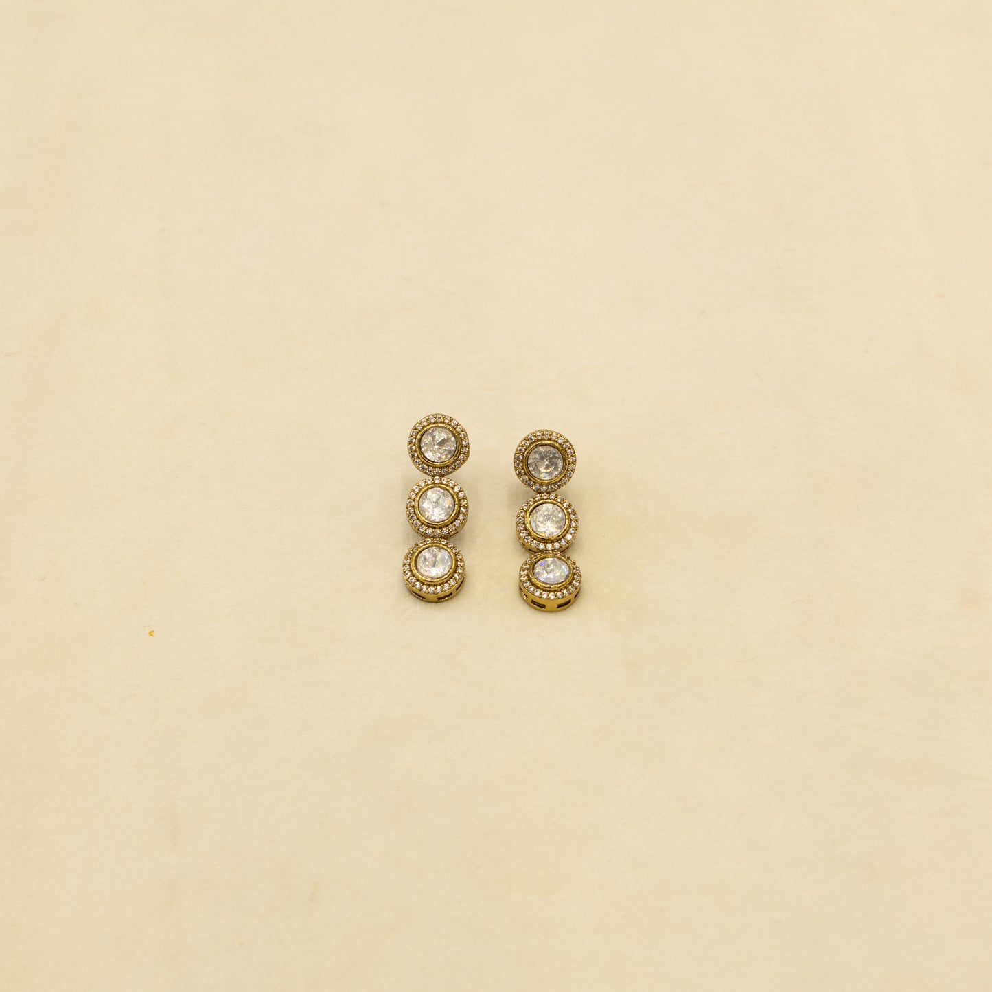 Aanura Double Layer Round Kundan Necklace Set