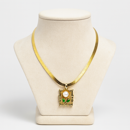 Aanura Gold Solitaire Necklace
