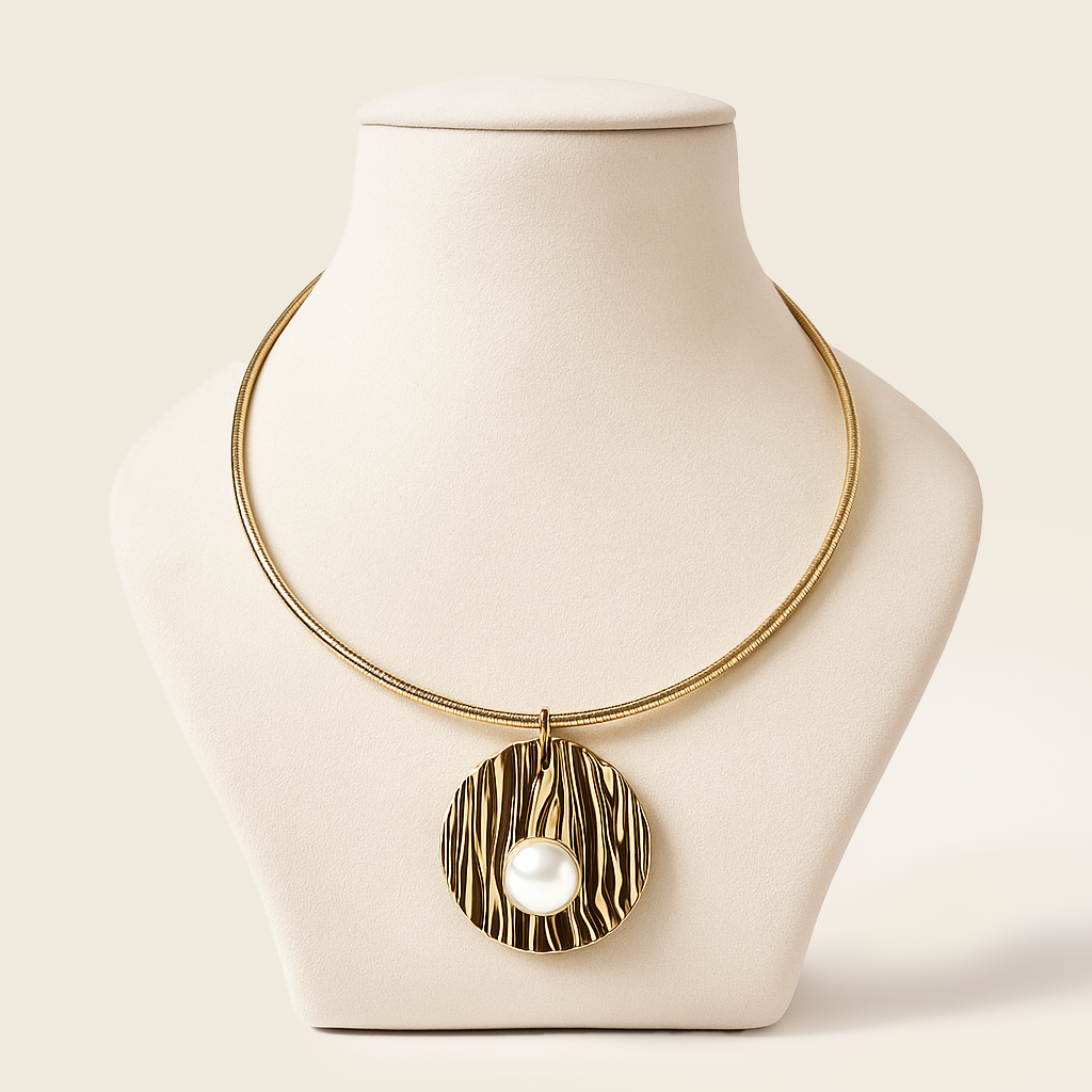 Aurelia Gold Choker with Pearl & Pendant