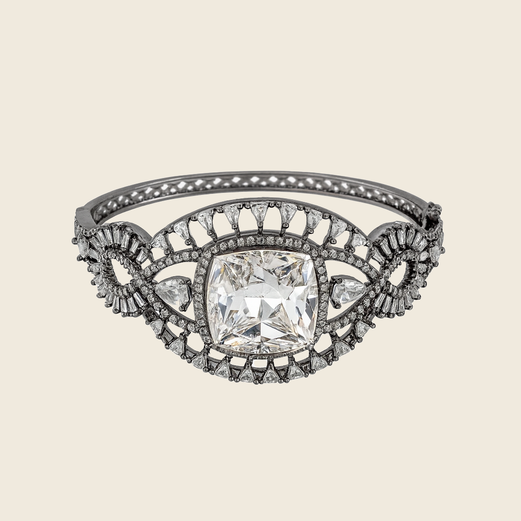 Aanura Emerald Royale Gold Bracelet