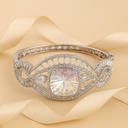 Aanura Emerald Royale Gold Bracelet