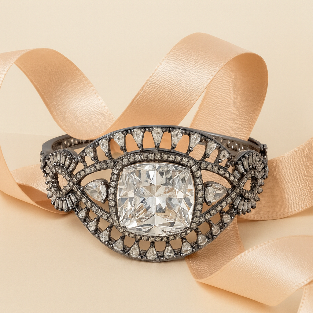 Aanura Emerald Royale Gold Bracelet