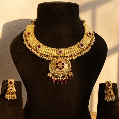 Aanura Kundan Choker Necklace with Green Stones & Pearls