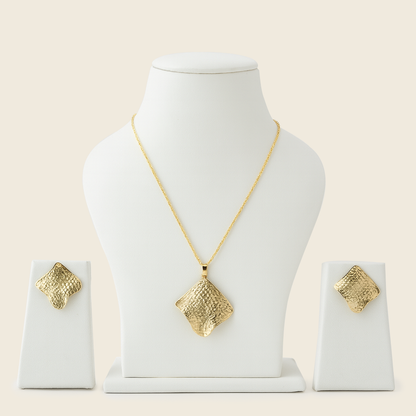 Aanura Golden Textured Wave Necklace & Earrings Set