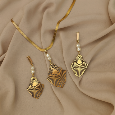 Aanura Golden Fan Pearl Necklace & Earrings Set