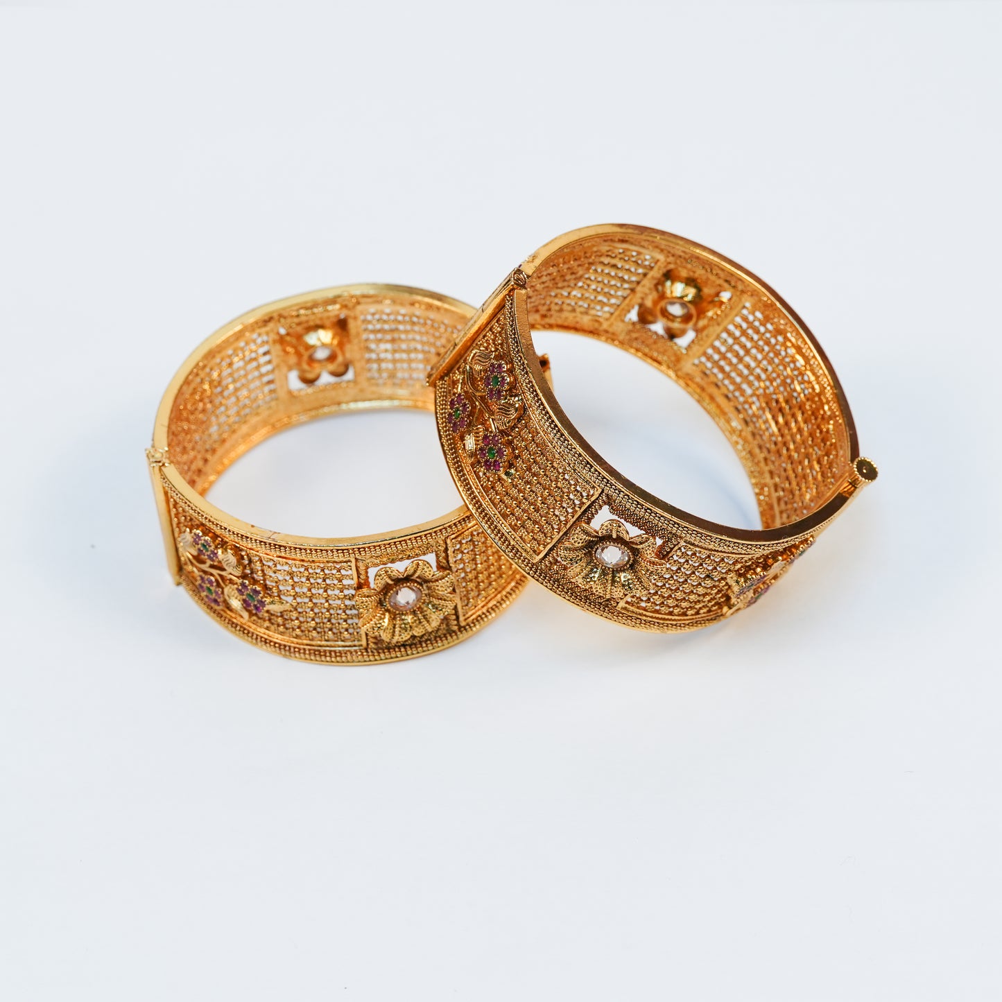 Aanura Gold Plated Heritage Stonework Bangle