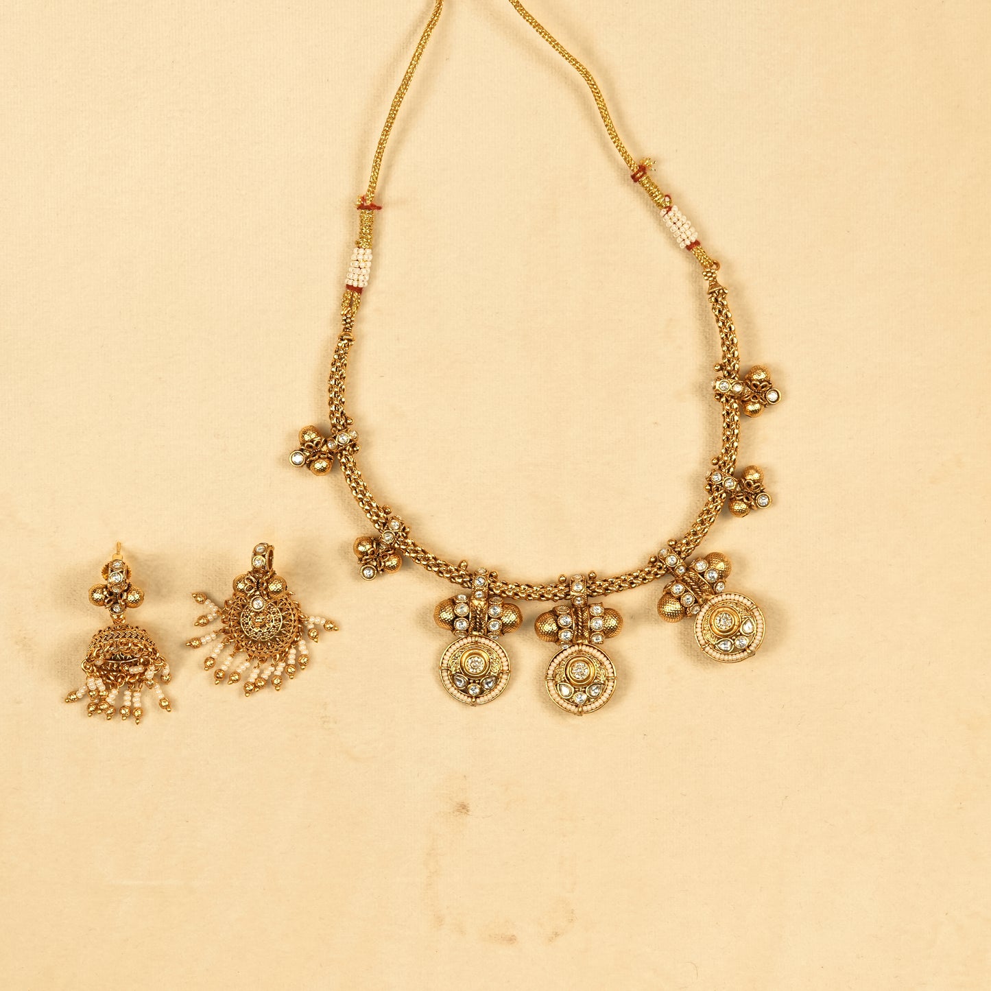 Aanura Traditional Necklace & Earring Set
