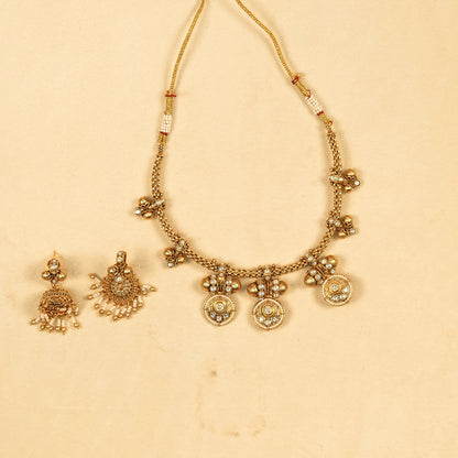 Aanura Traditional Necklace & Earring Set