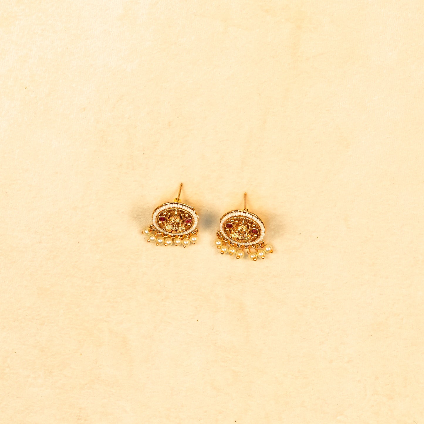 Aanura Traditional Necklace Set in Gold-Plated Finish