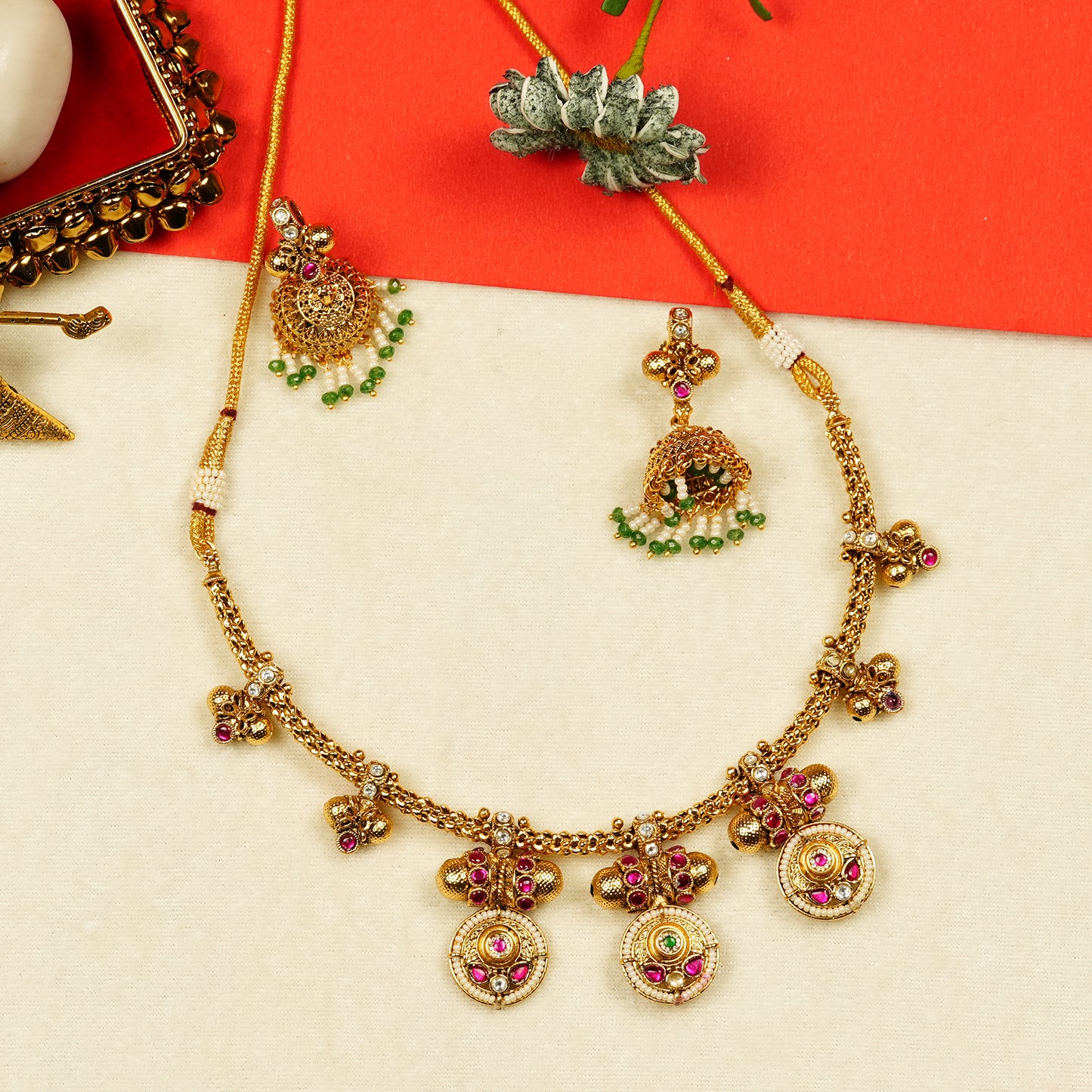 Aanura Traditional Necklace & Earring Set