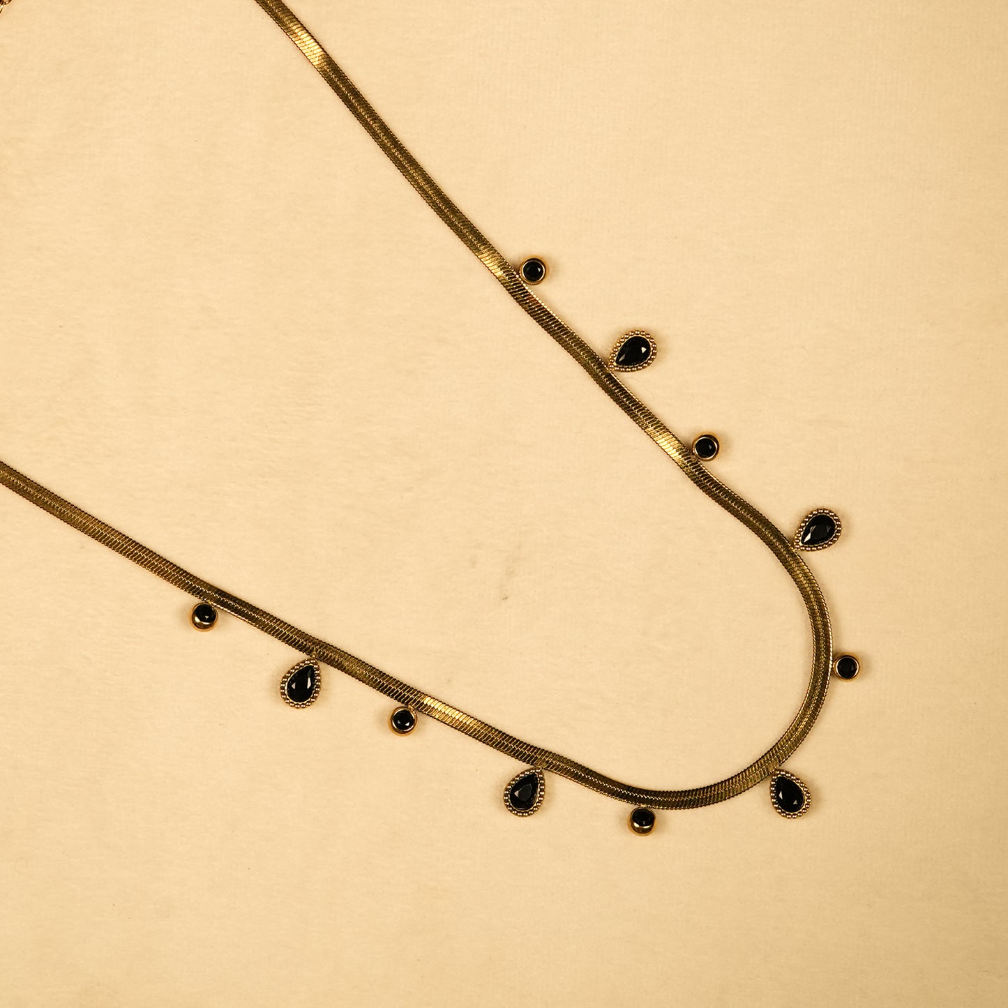 Aanura Drop Accent Minimal Necklace