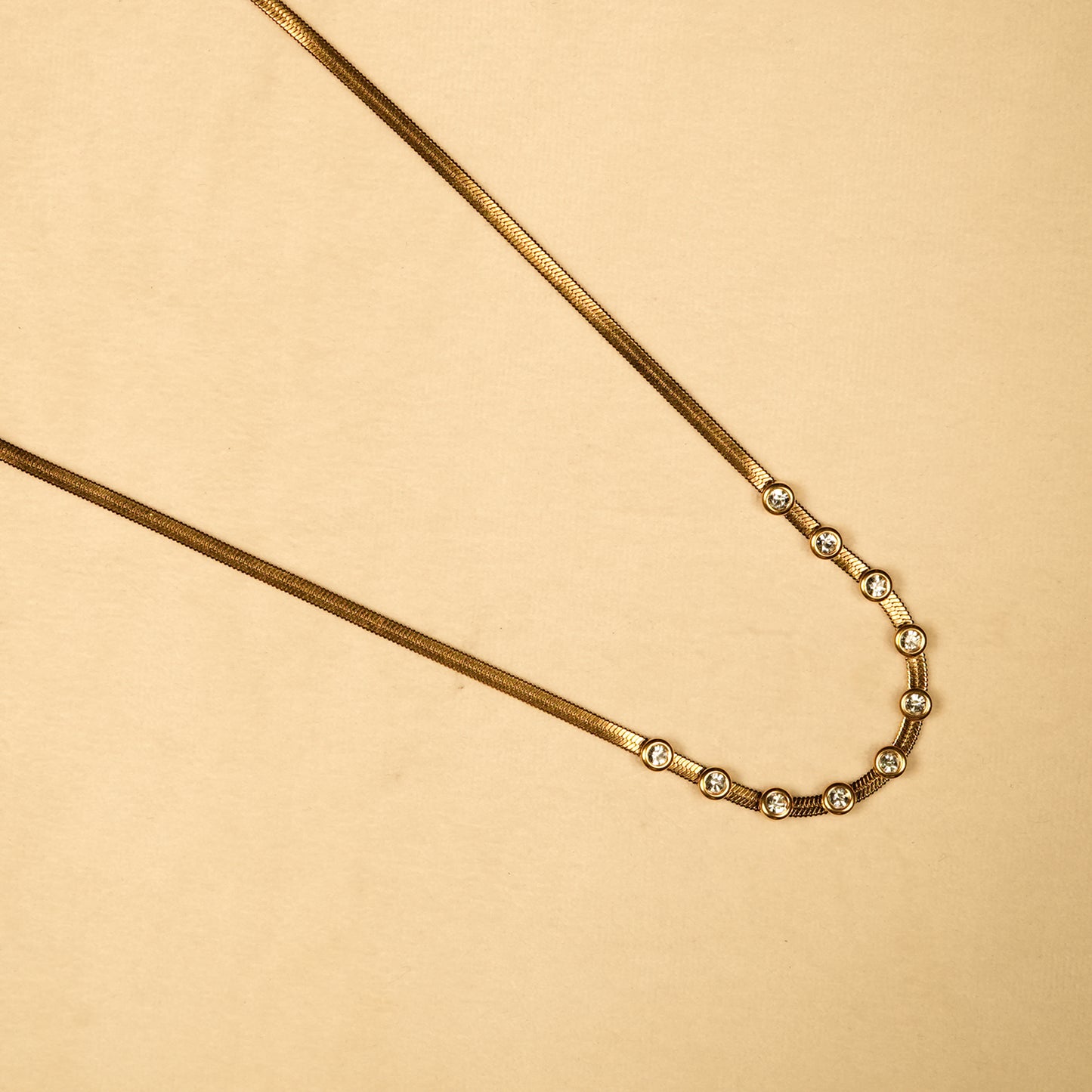 Aanura Minimal Stone Curve Adjustable Necklace