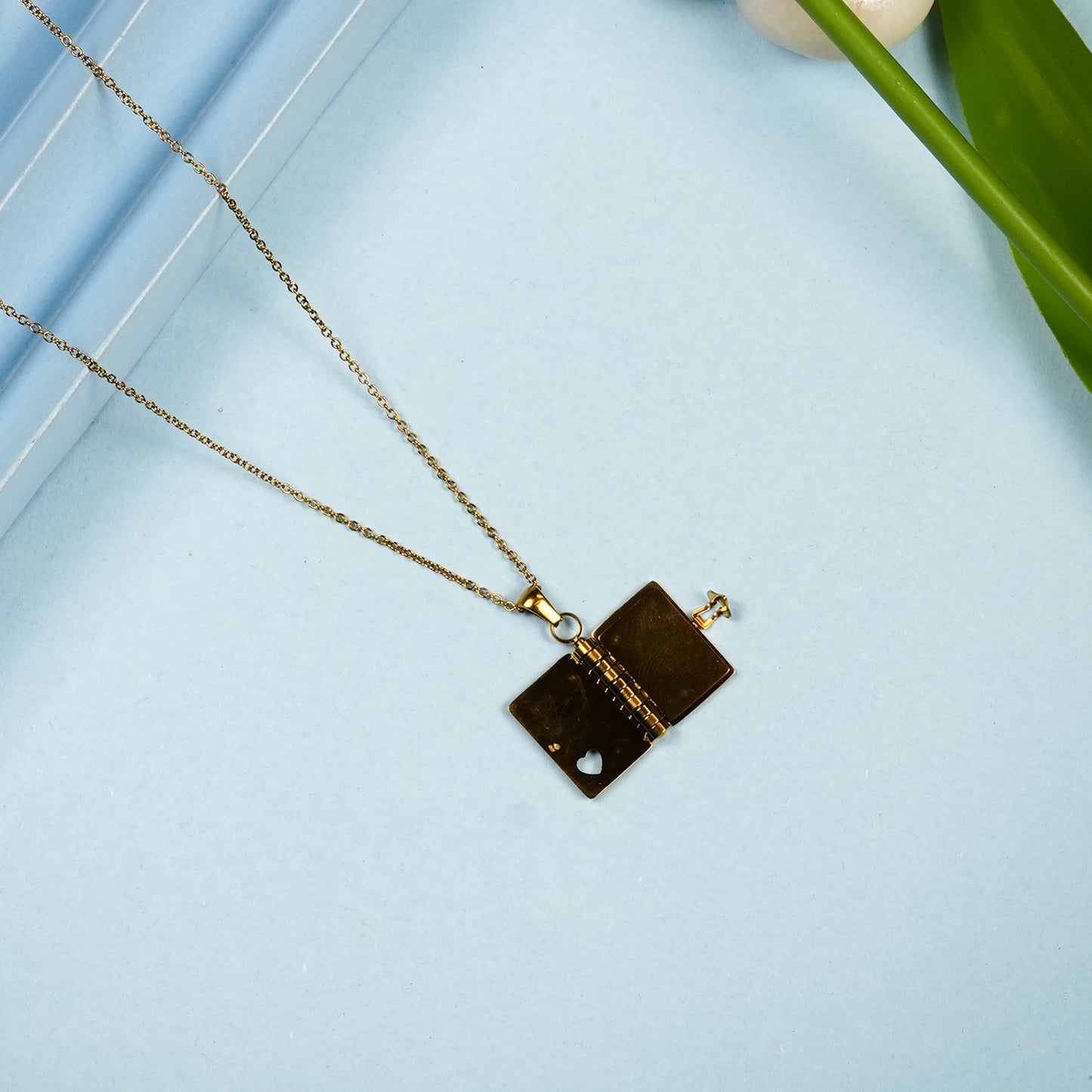 Aanura Lock Charm Pendant Necklace