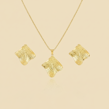 Aanura Golden Textured Wave Necklace & Earrings Set