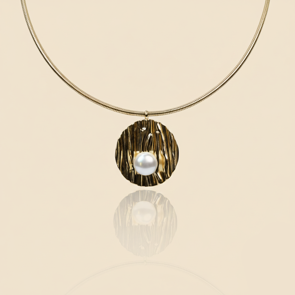 Aurelia Gold Choker with Pearl & Pendant