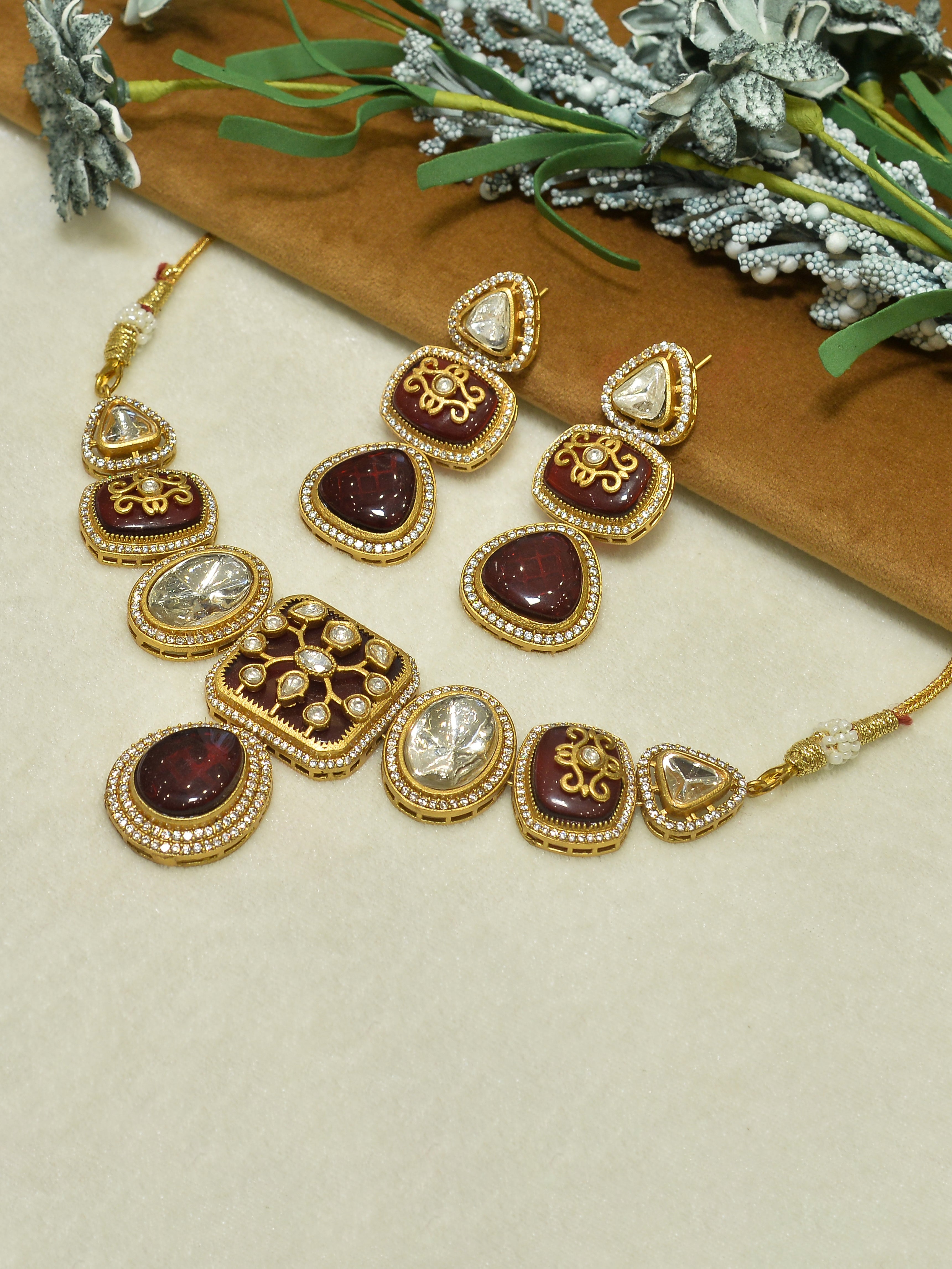Aanura Kundan Choker Necklace with Teardrop Pendant