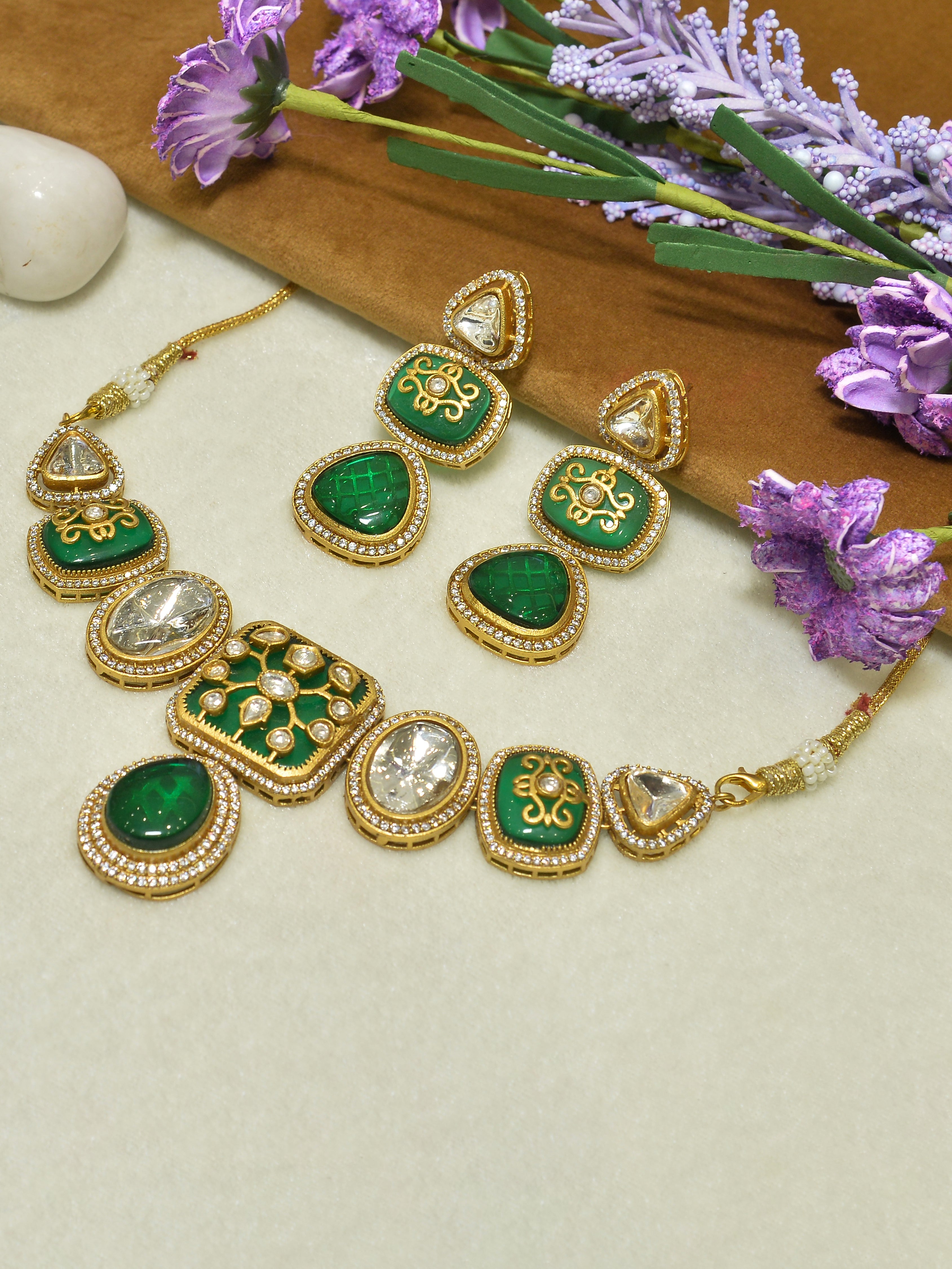Aanura Kundan Choker Necklace with Teardrop Pendant