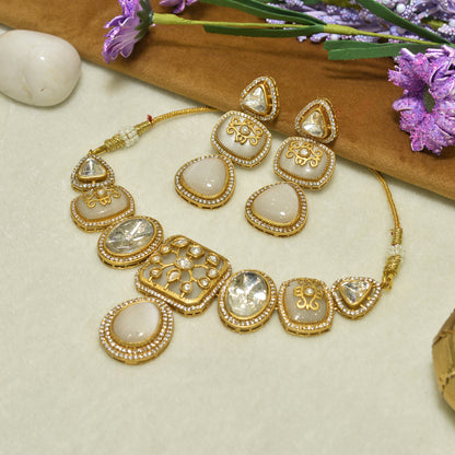 Aanura Kundan Choker Necklace with Teardrop Pendant