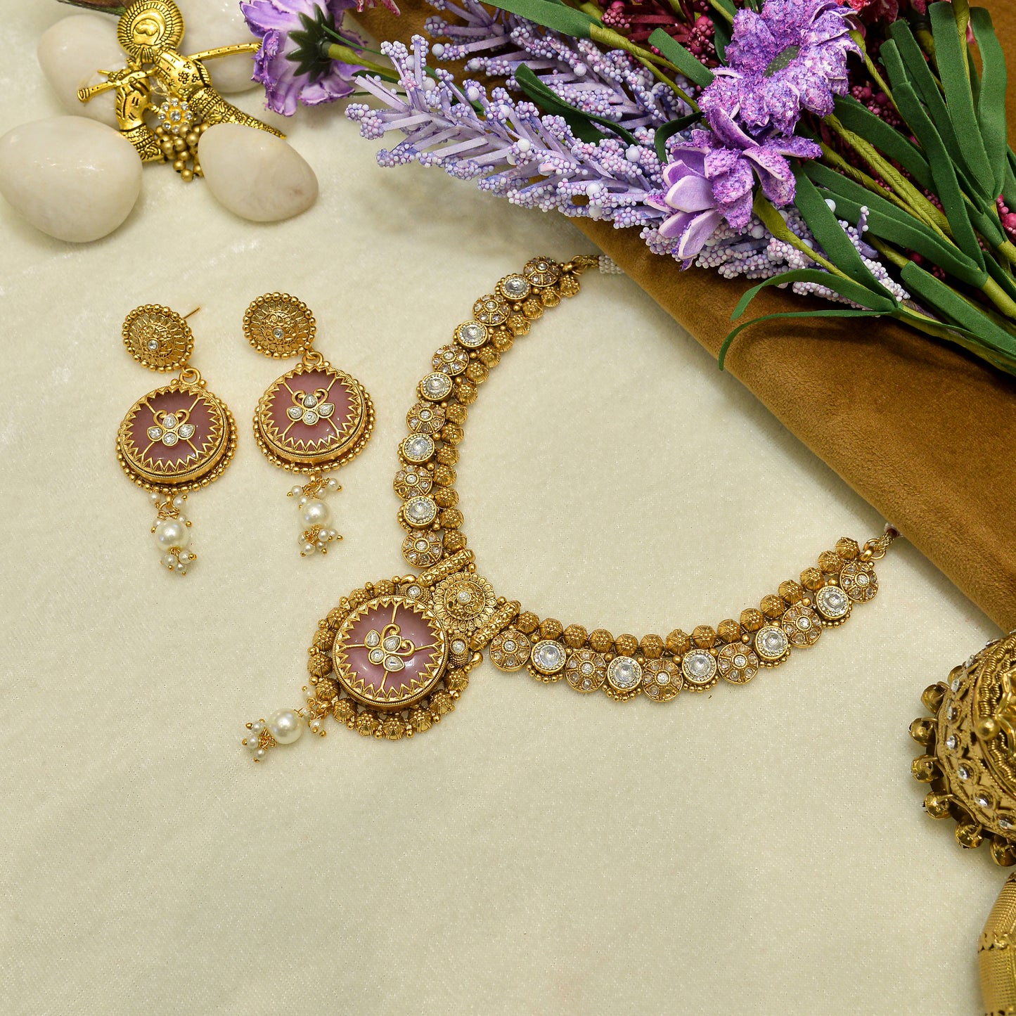 Aanura Circular Heritage Necklace with Green Stones