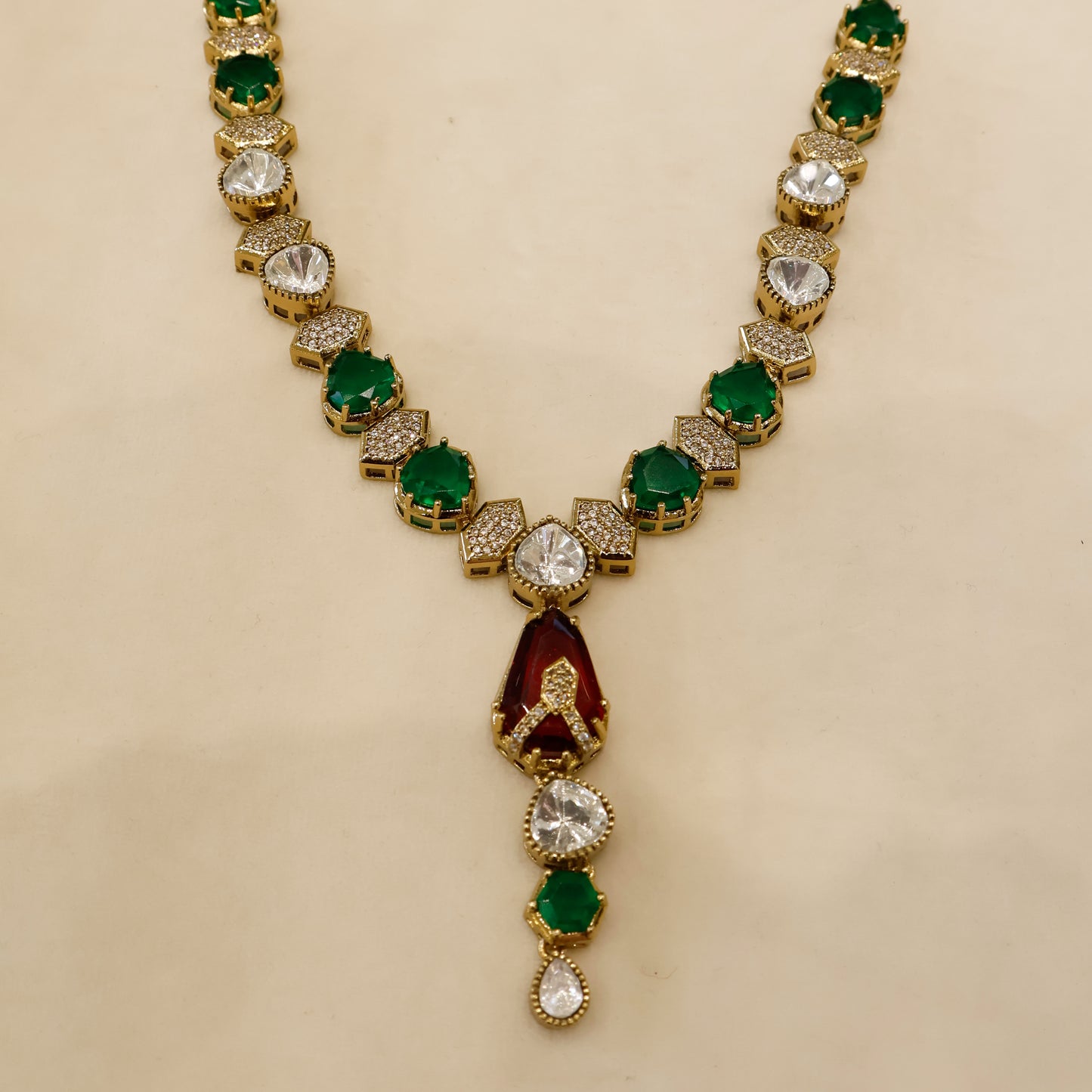 Aanura Green Drop Stone Necklace Set