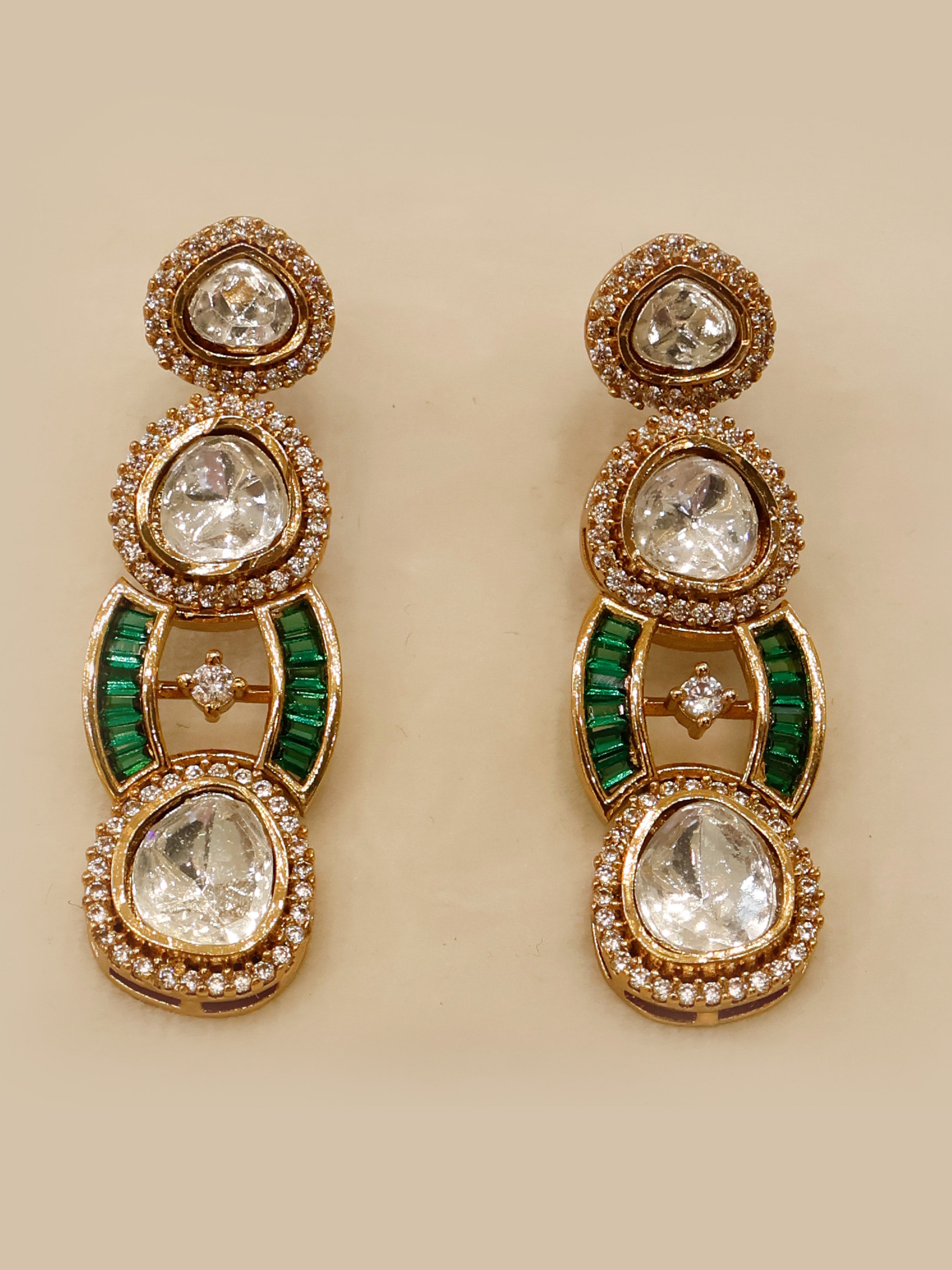 Aanura Oval Kundan Linked Necklace & Earrings