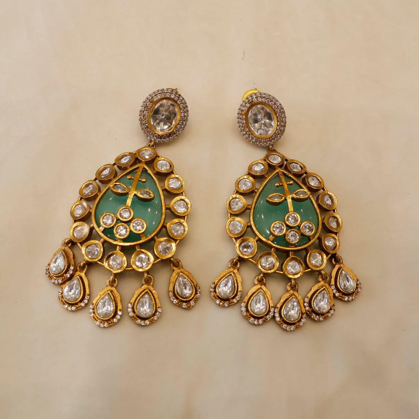 Aanura Green Kundan Pendant Necklace & Earrings Set