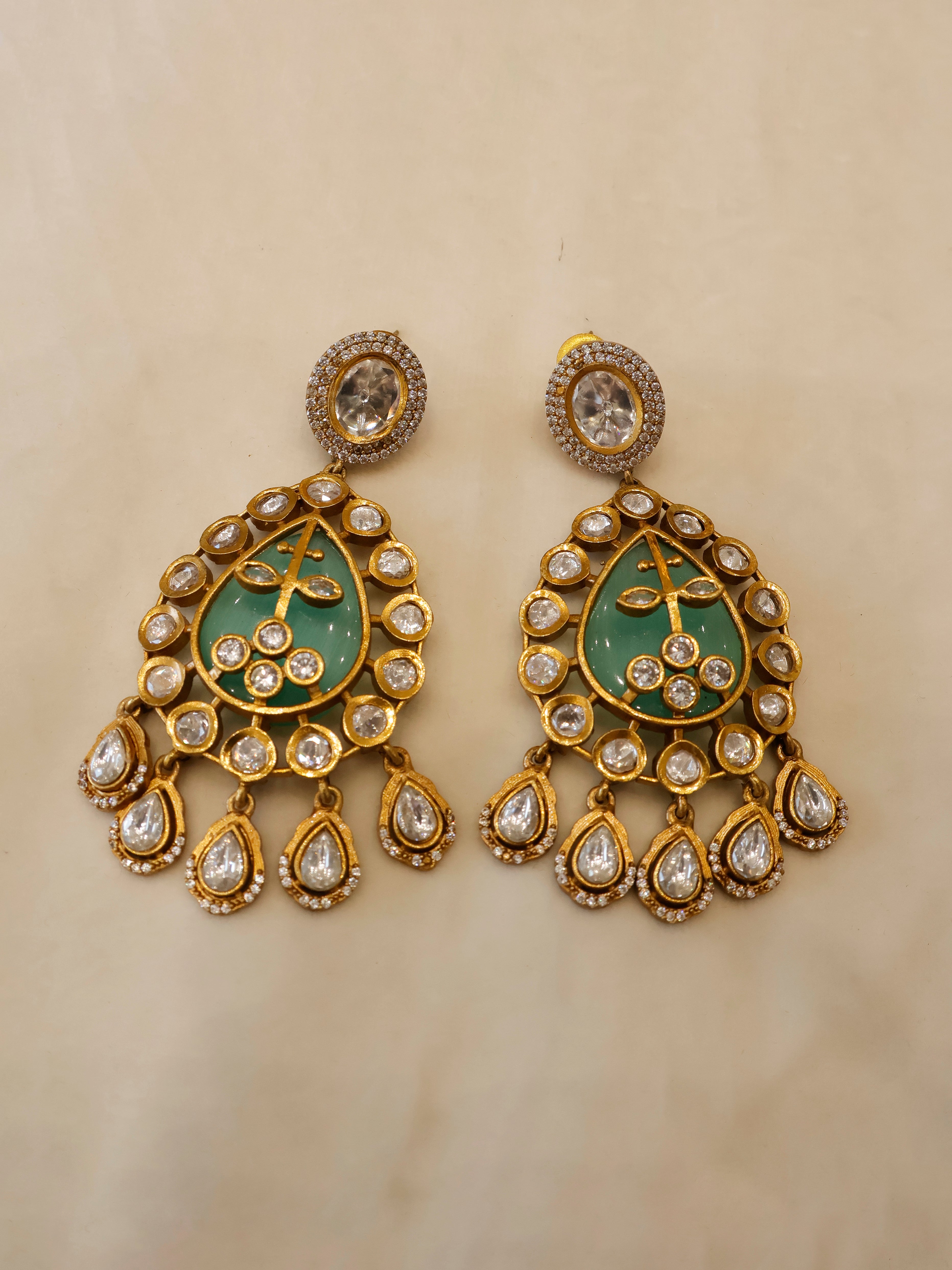 Aanura Green Kundan Pendant Necklace & Earrings Set