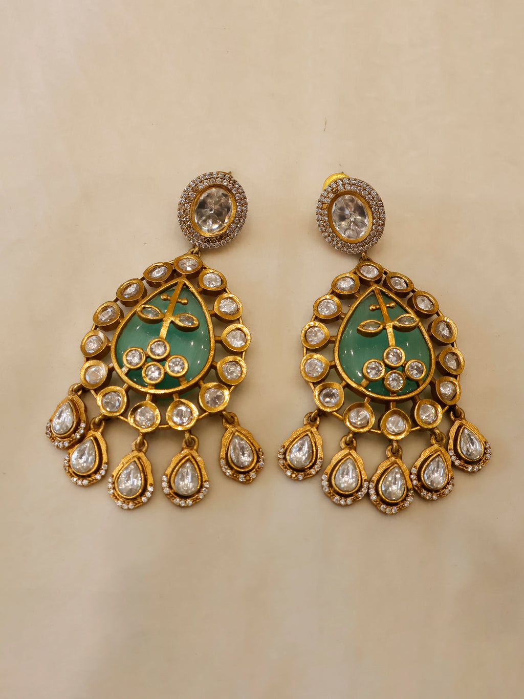 Aanura Green Kundan Pendant Necklace & Earrings Set
