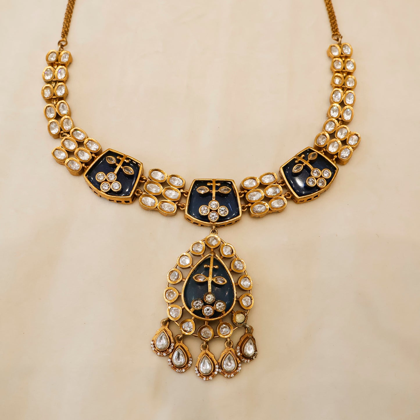 Aanura Green Kundan Pendant Necklace & Earrings Set