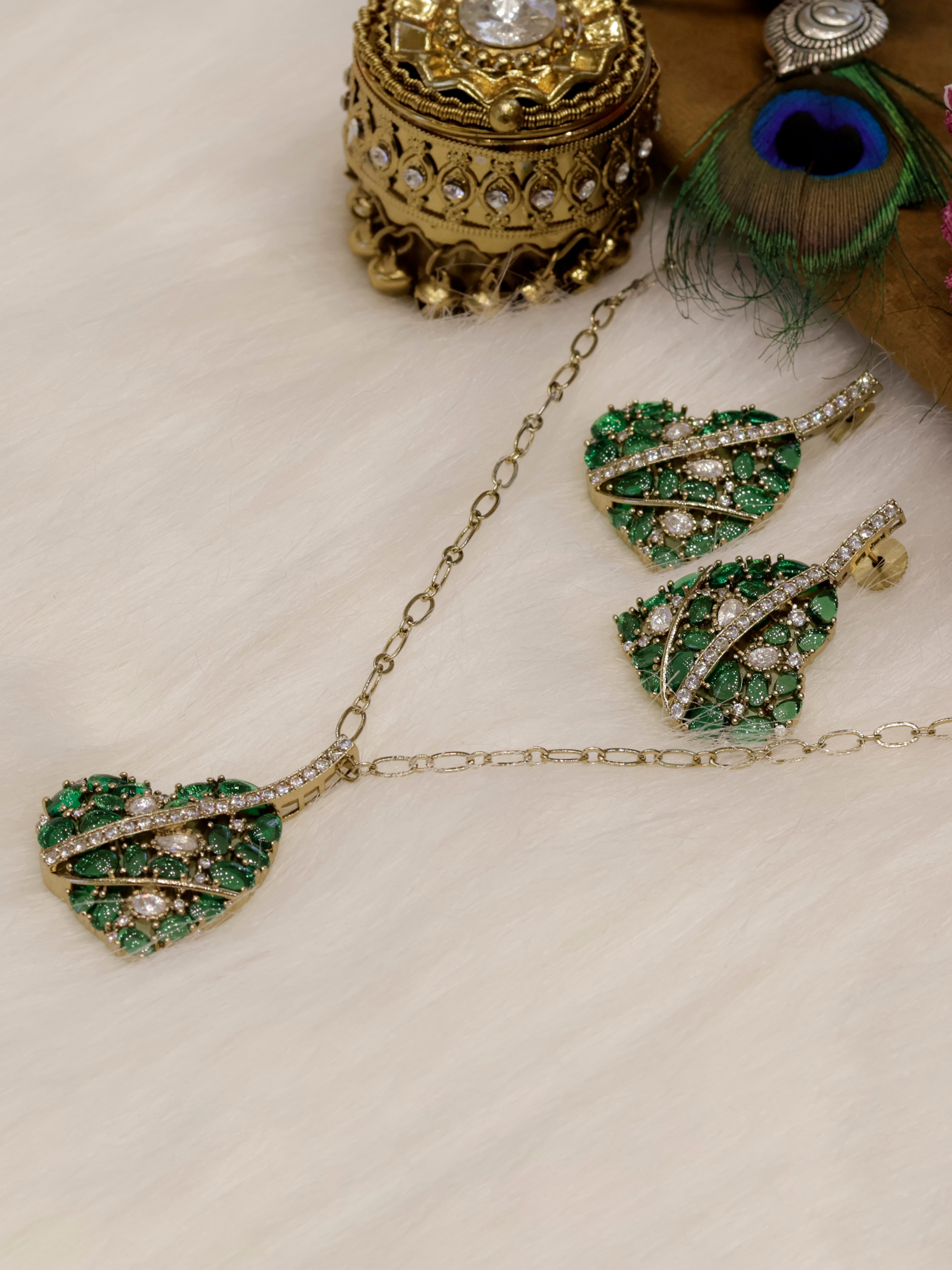 Aanura Green Leaf Pendant Necklace & Earrings