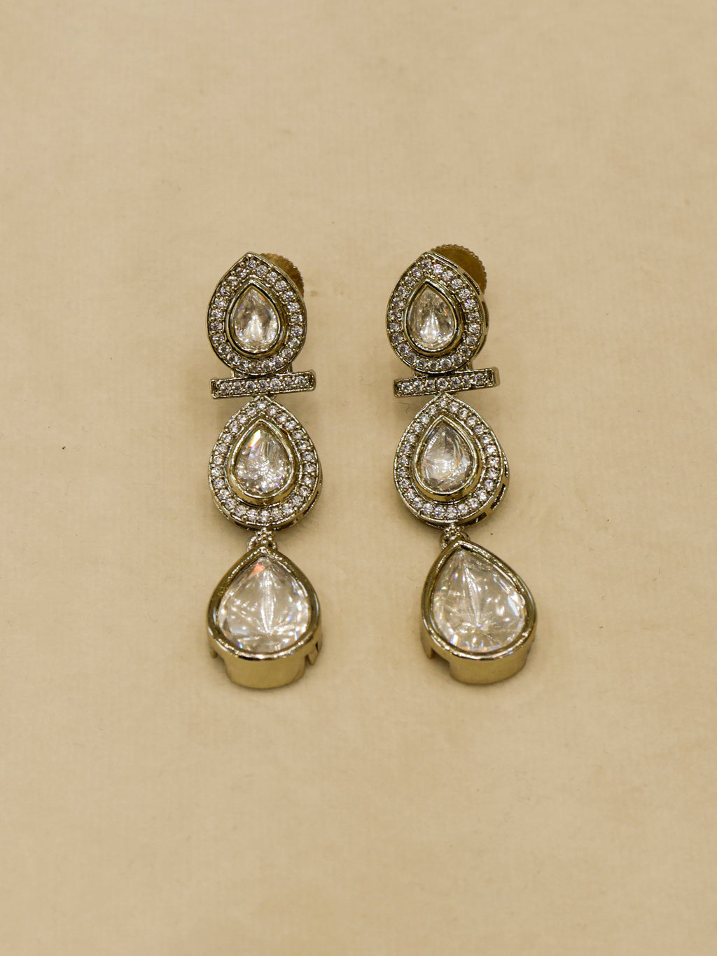Aanura Teardrop Kundan Necklace with Dual-Tone Drops & Earrings
