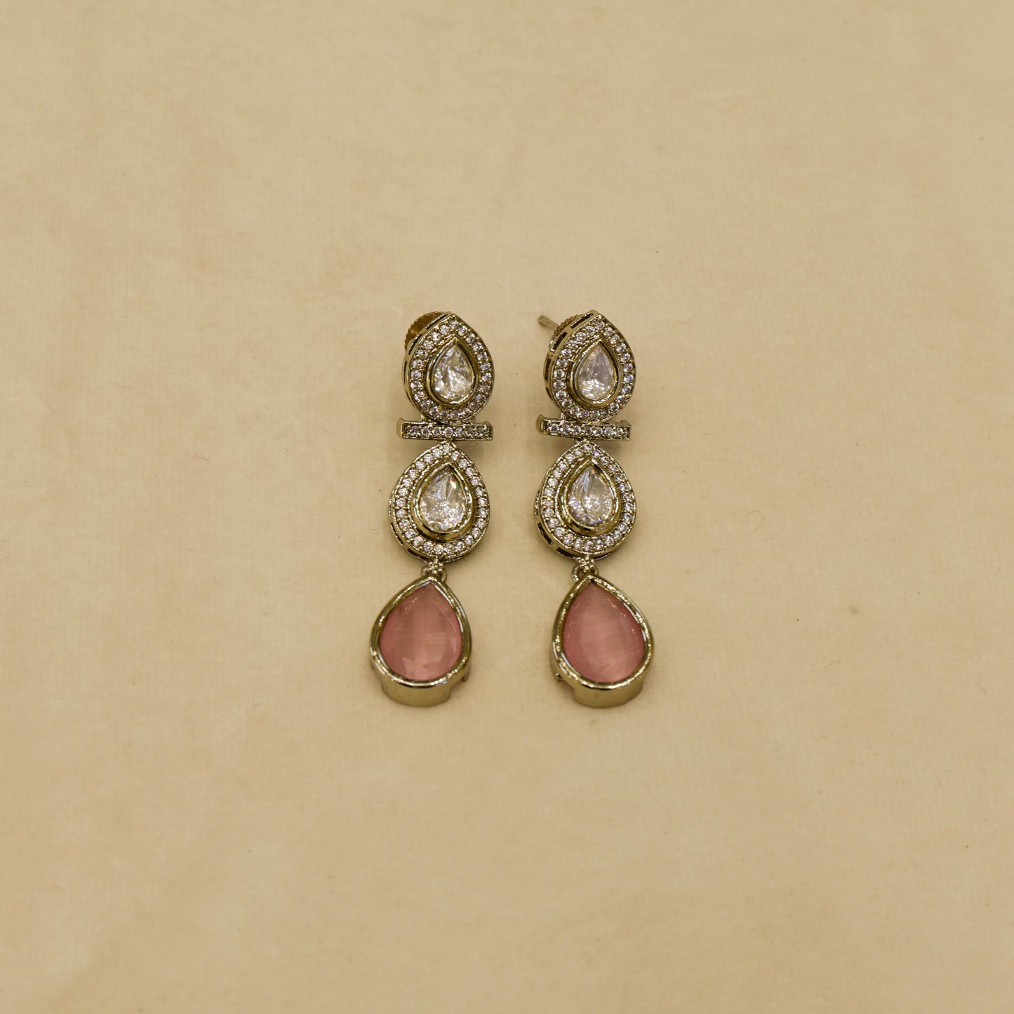 Aanura Teardrop Kundan Necklace with Dual-Tone Drops & Earrings