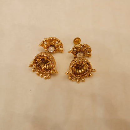 Aanura Gold-Plated Kundan Necklace & Earrings Set