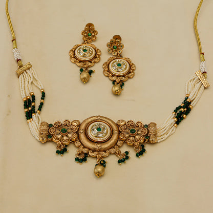 Aanura Antique Circular Kundan Choker Necklace Set