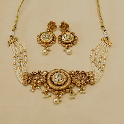 Aanura Antique Circular Kundan Choker Necklace Set