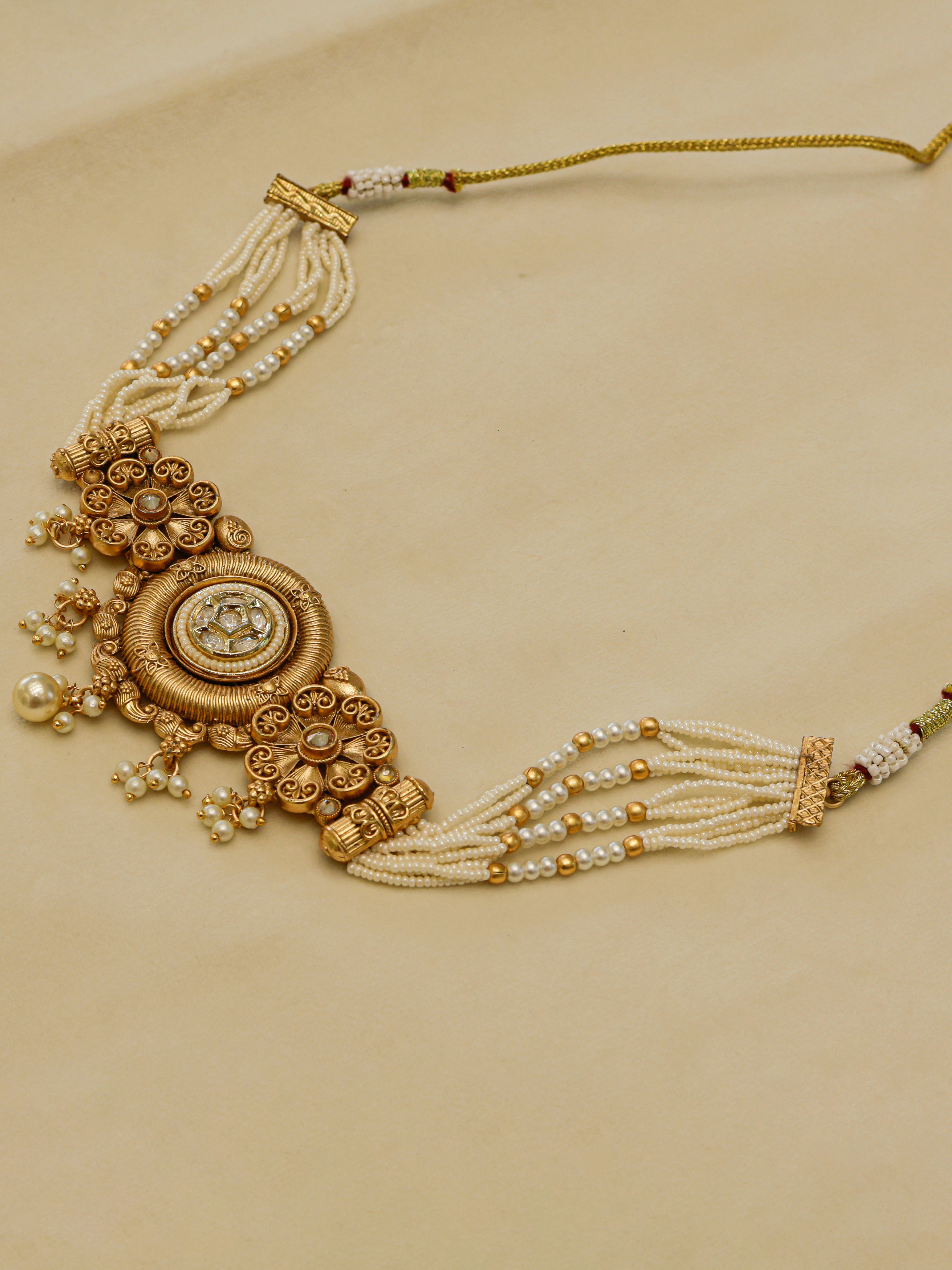 Aanura Antique Circular Kundan Choker Necklace Set