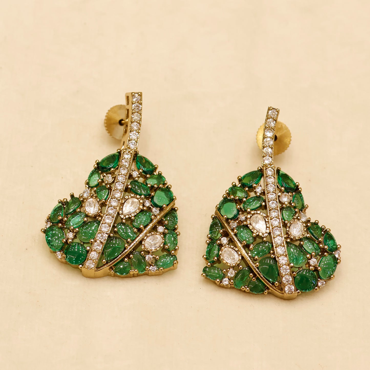 Aanura Green Leaf Pendant Necklace & Earrings